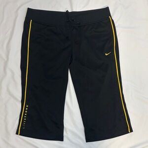 Y2K Nike Live Strong Capris, Medium 2000-2010, Livestrong Bermuda Crop Pants